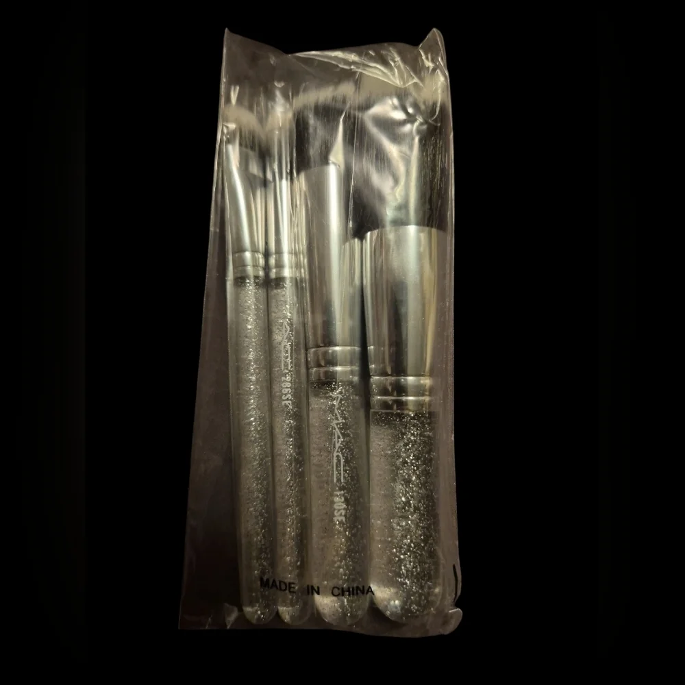 MAC Make It Perfect Brush Kit New